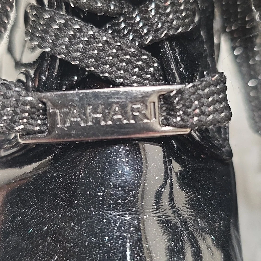 Tahari Merlene Kids Black Sparkle Lace-Up Boots. Size 5